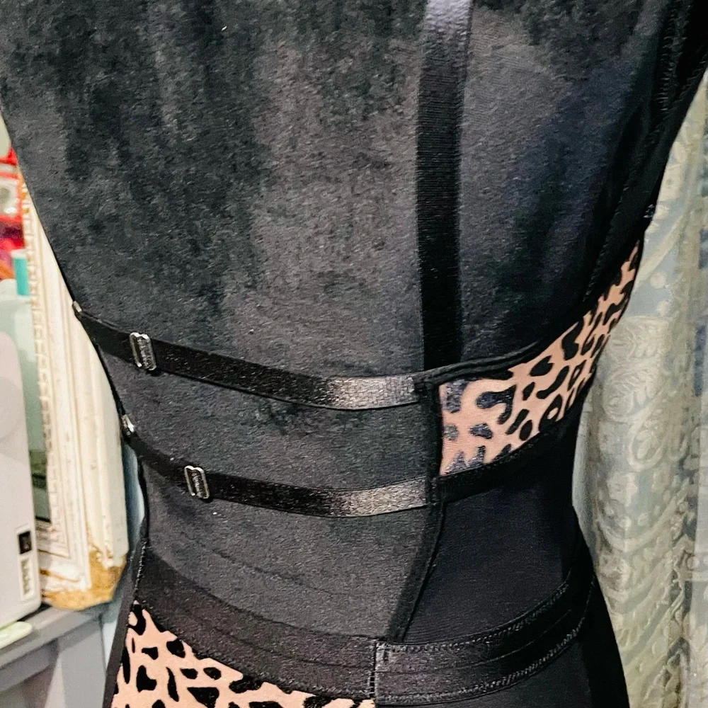 Leopard Print Bustier Size S Garter Slip Black Feather Accent  Mesh Adjustable - Picture 9 of 13